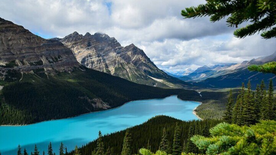 Lakes Advanture: Explore 4 Stunning Lakes in Banff & Yoho