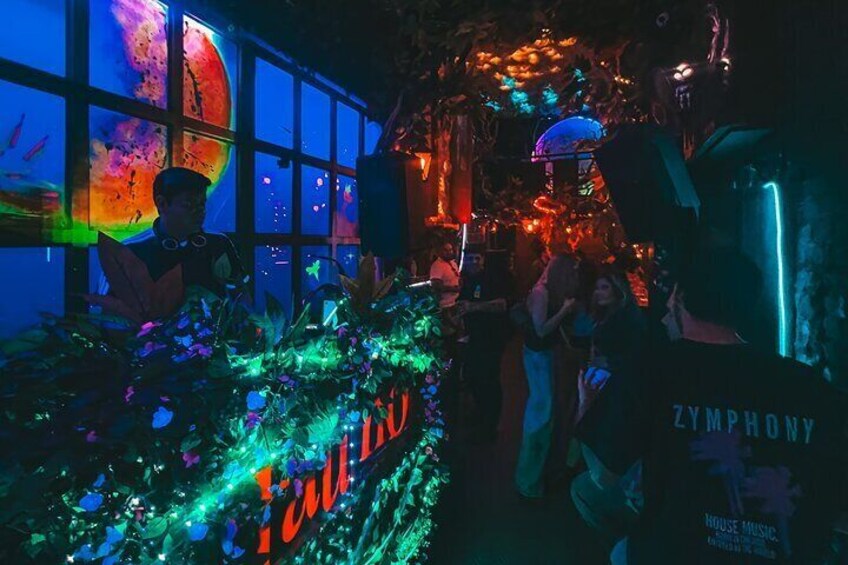 Saturday Night Bar Crawl in Guadalajara Mexico