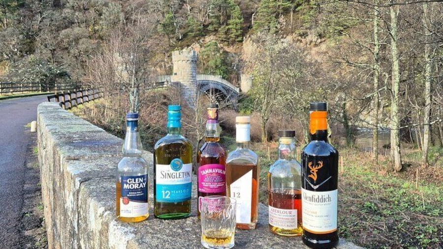 Whisky Tasting on Craigellachie Bridge