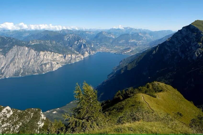 Lake Garda tour with boat trip from western