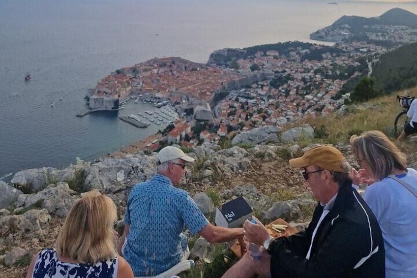 Take your frineds to the best picnic in the town