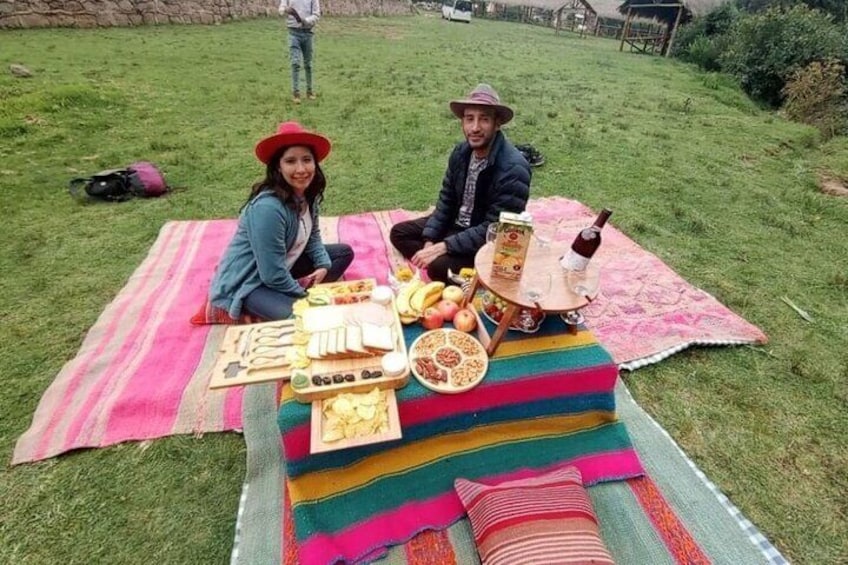 Private Half Day Tour to Tecsecocha Cliffs with Picnic