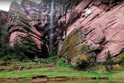 Private Half Day Tour to Tecsecocha Cliffs with Picnic