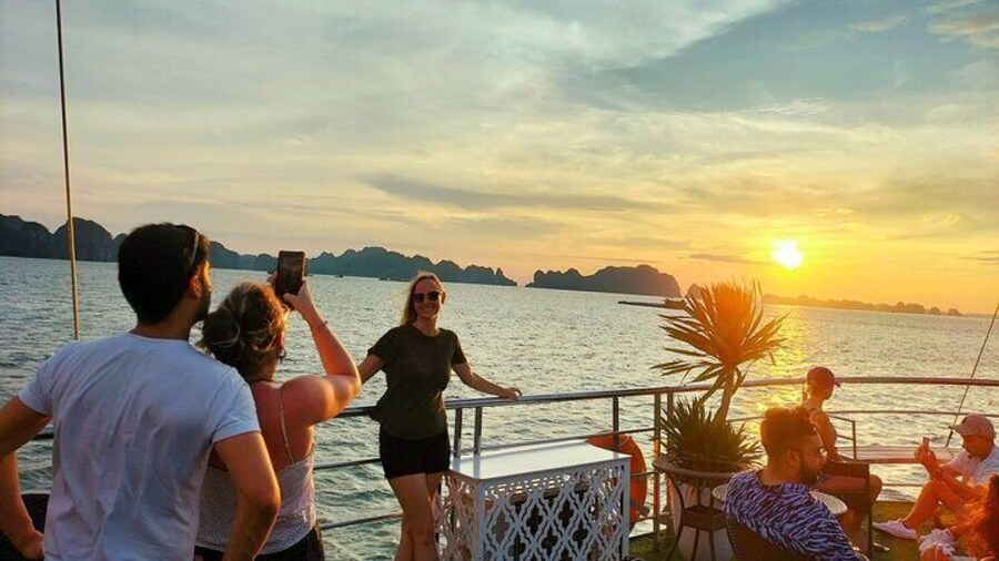 Half Day Explore Halong Bay With Lunch Cave Island and Kayaking