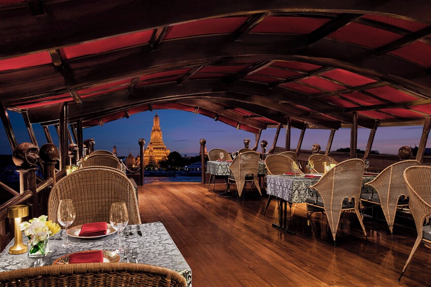 Manohra Luxury Dinner Cruises by Anantara Bangkok
