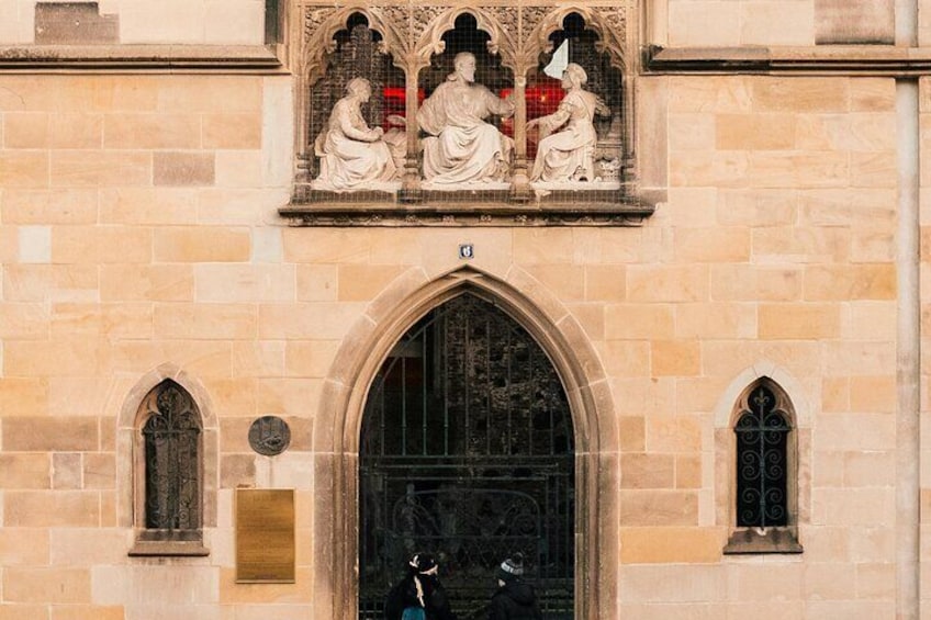 Cologne Walking Tour from Roman Era to World War 2 with an App