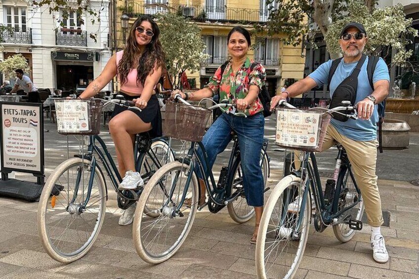 Valencia Bike Tour through Local Hotspots with History