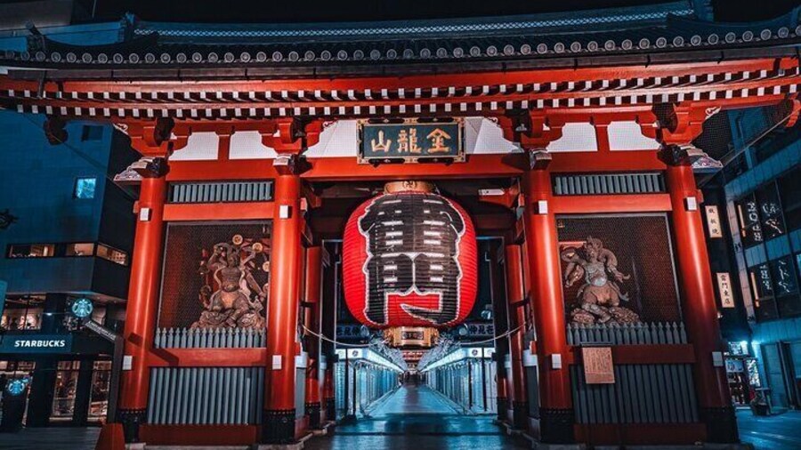Asakusa Night Evening Walking Tour with English-Speaking Guide