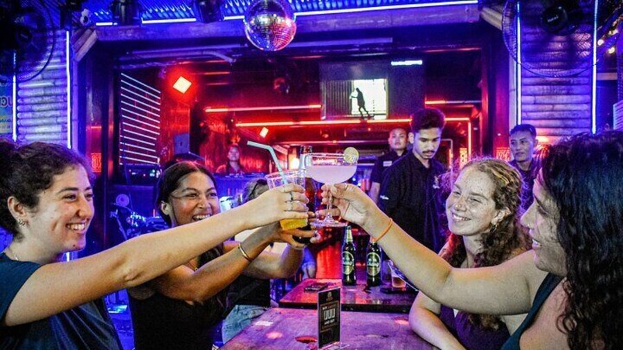Walking Hidden Gems Bar and Party through Chinatown Tour