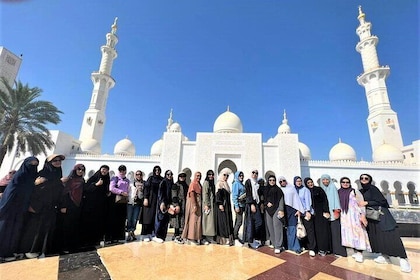 Abu Dhabi Sheikh Zayed Grand Mosque Guided Tour with Transfer