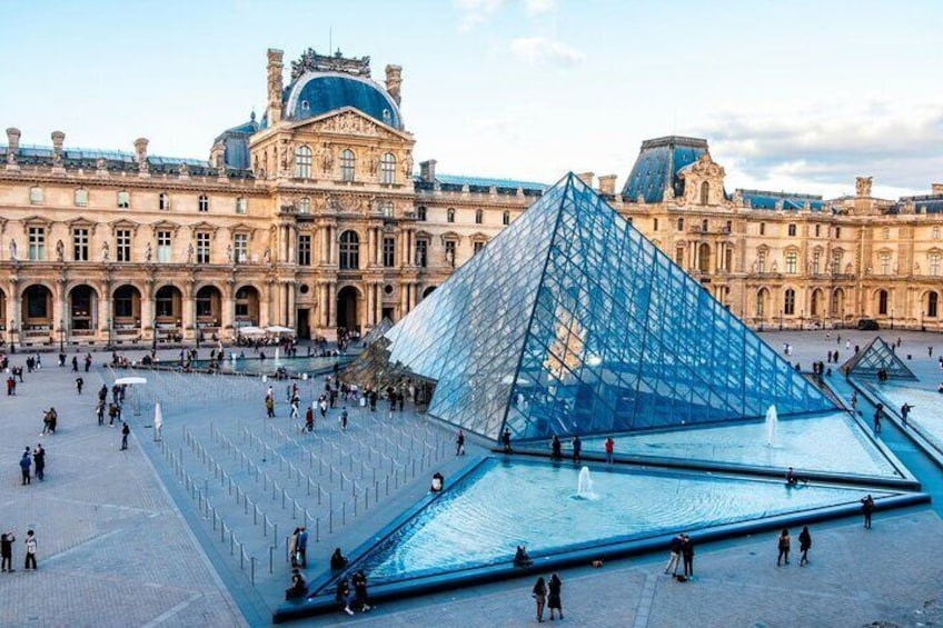 Louvre Museum Official Entry Ticket with Optional Audioguide