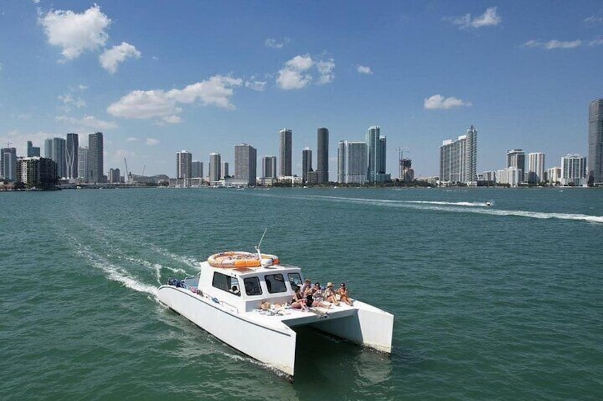Our catamaran in front of the Miami downtown with incredible views