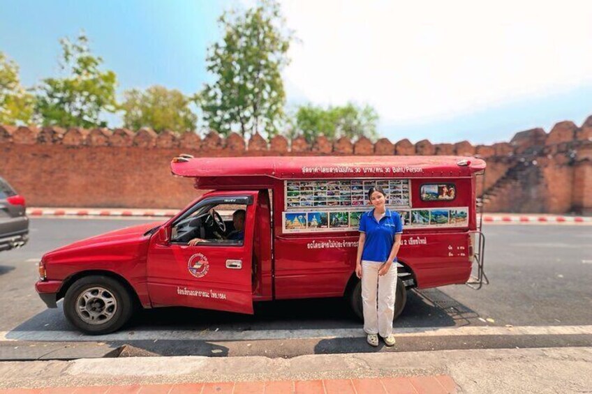 Doi Suthep Temple Tour by Local Red Car – 3 Hours Experience