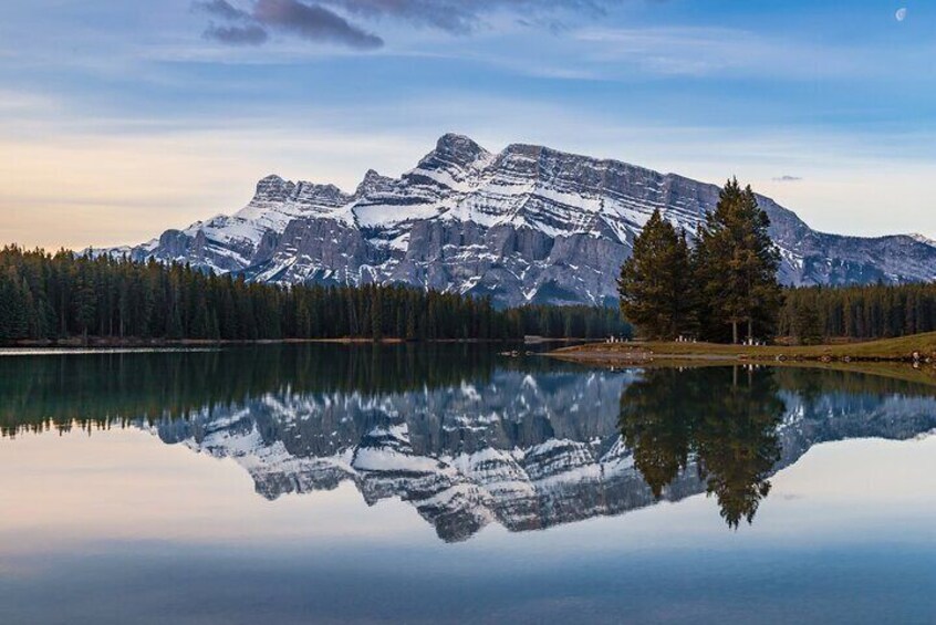 Day Tour Banff Town Gondola Two Jack and Minnewanka Lake