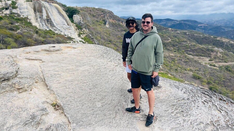 Oaxaca: Hierve el Agua Waterfalls Hiking Tour