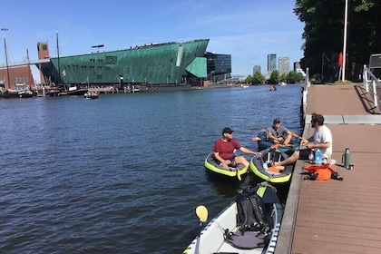 Begeleide kanotocht Amsterdam Oost