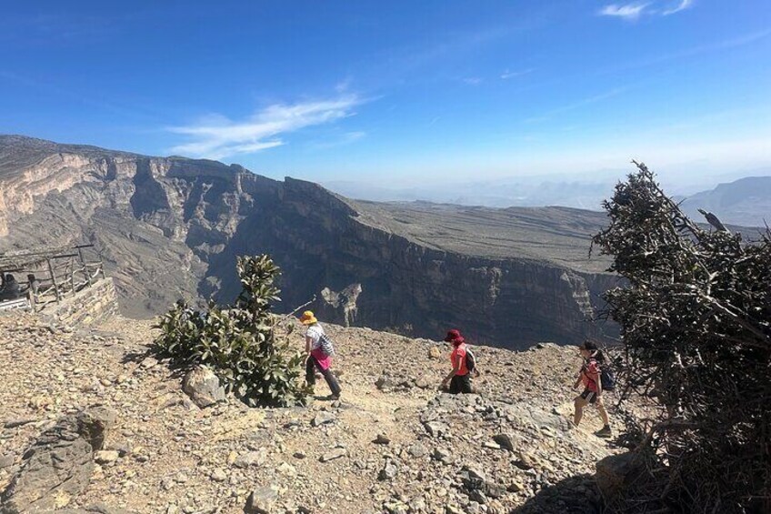 Nizwa and Jebel Shams Full Day Tour