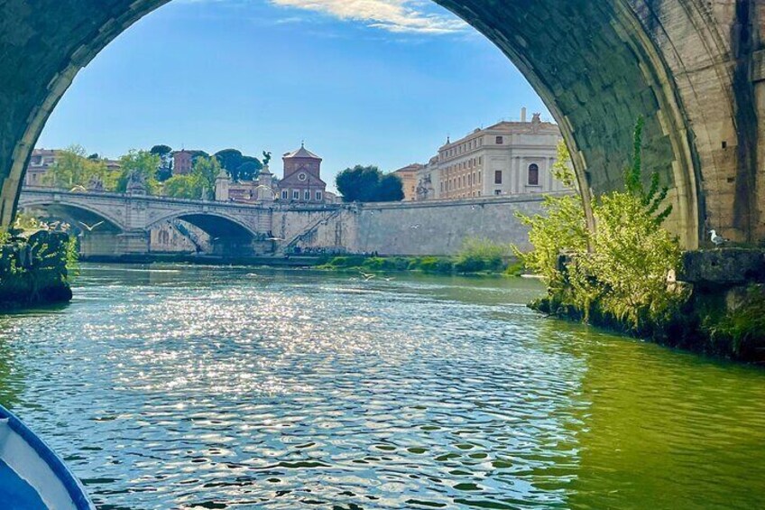 Rome Colosseum, Ancient Rome Tour & Tiber River Boat Ride Tickets