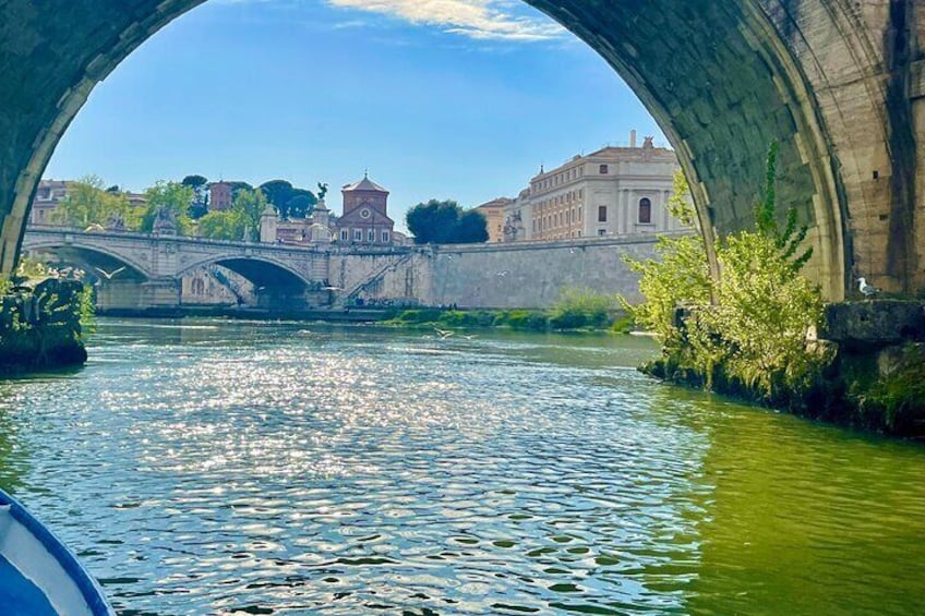Rome Colosseum, Ancient Rome Tour & Tiber River Boat Ride Tickets