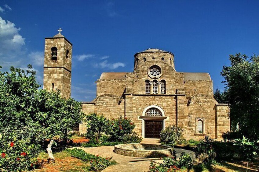 Famagusta and Salamis Coach Tour in Italian