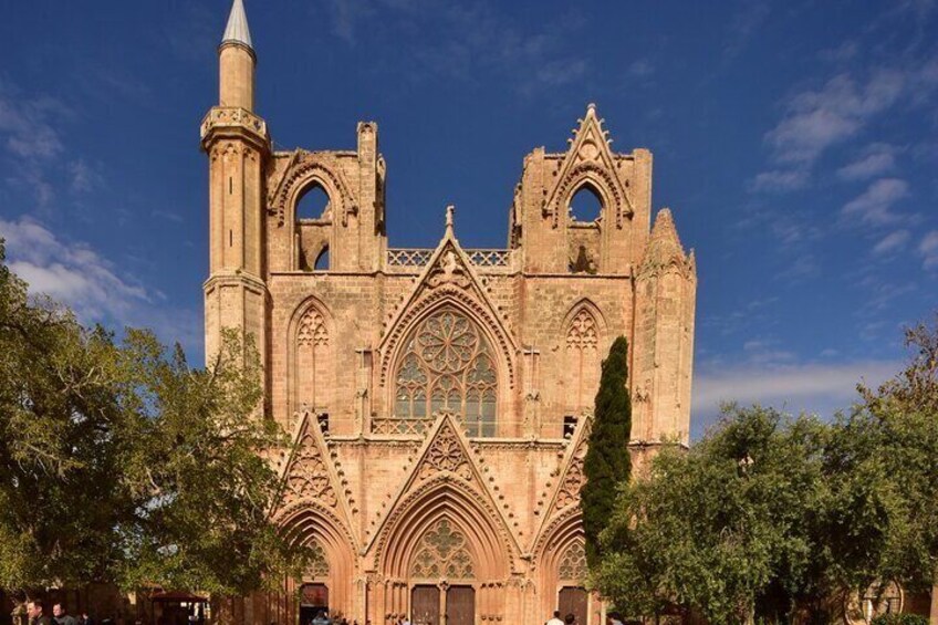 Famagusta and Salamis Coach Tour in Italian