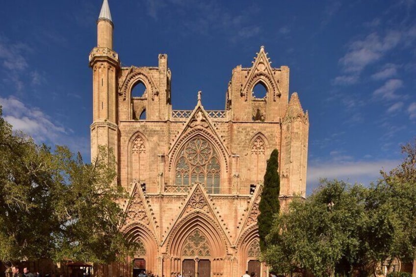 Famagusta and Salamis Coach Tour in Italian