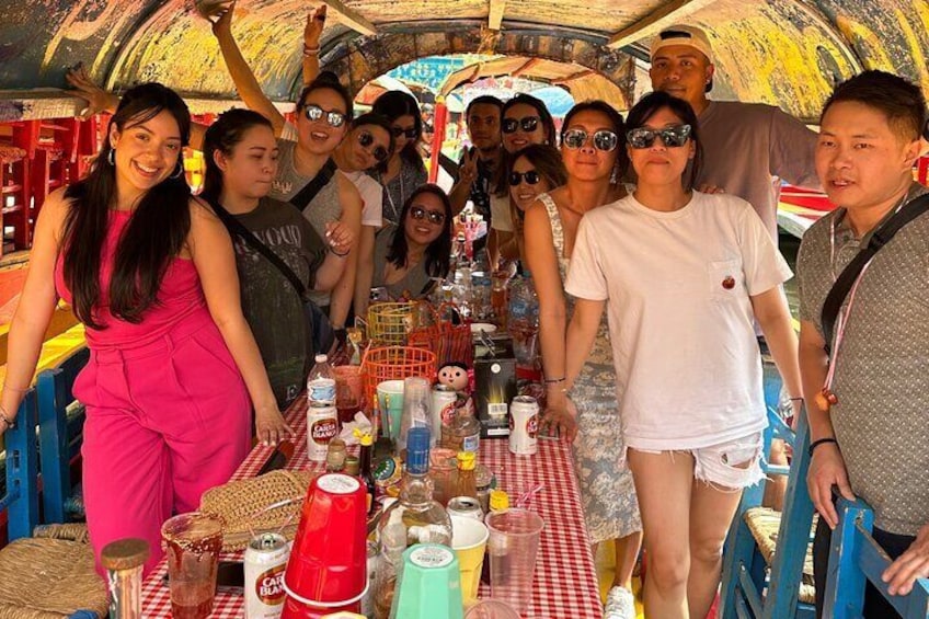 Come with all your friends for the boat ride in Mexico City
