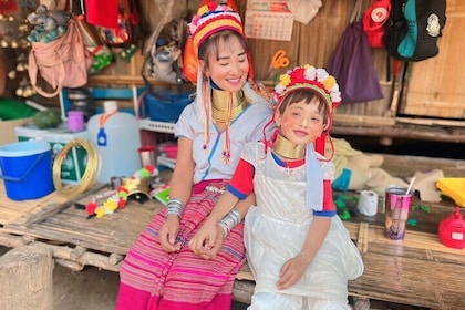 Long Neck Village, Silver Temple & Chiang Mai Top Cultural Sites