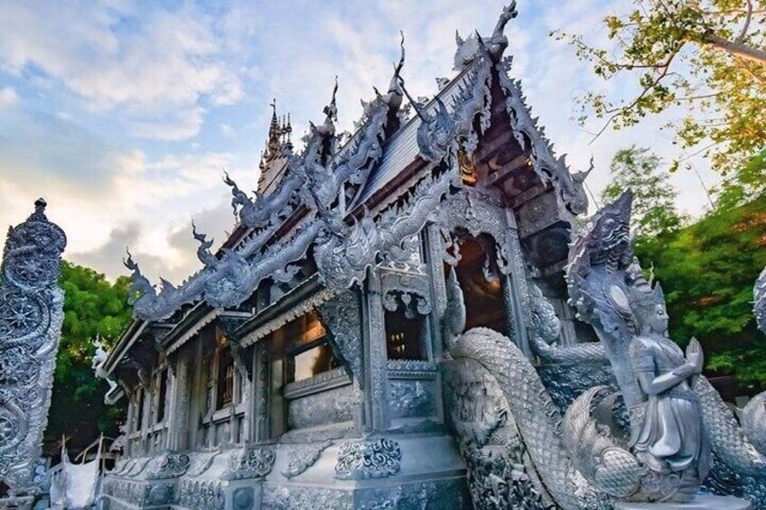 Karen Long Neck Village Group Tour