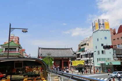 Hop-On Hop-Off Tokyo Bus by Skyhop Bus