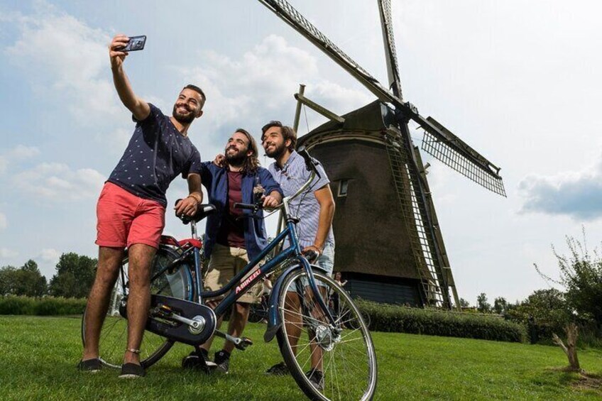 Explore Amsterdam Highlights in a Tailored Bike Adventure