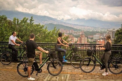 Descubre Medellín en dos ruedas Aventura en bicicleta