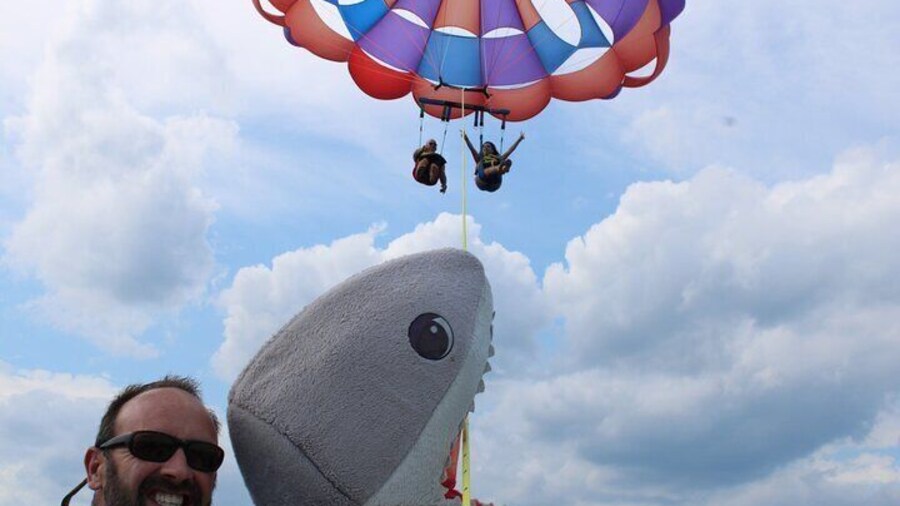 Unbelievable Parasailing with Fantastic Sights