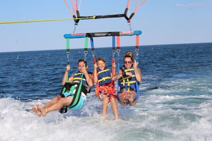 Unbelievable Parasailing with Fantastic Sights