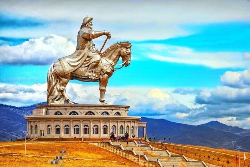 1 Day Tour to Chinggis Khaan Statue Complex and Turtle Rock