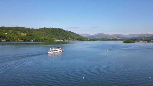 Windermere Yellow Cruise: Sail between Bowness and Lakeside