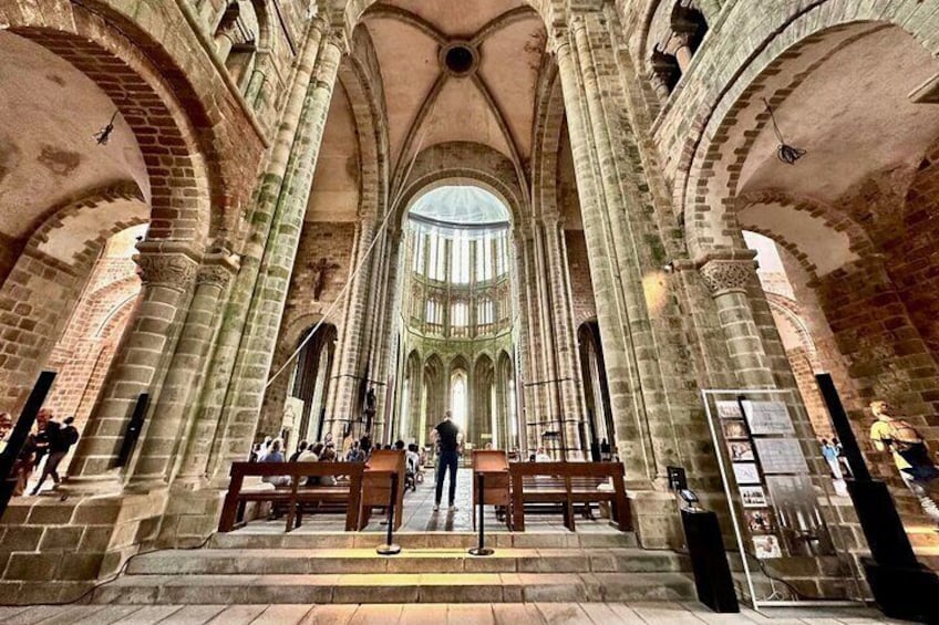 Mont Saint-Michel: Day Trip from Paris with Abbey & Guided Tour
