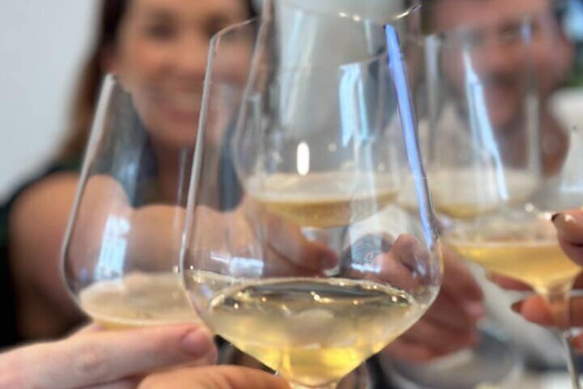 Shared Sydney City Walking Tour and Wine Tasting