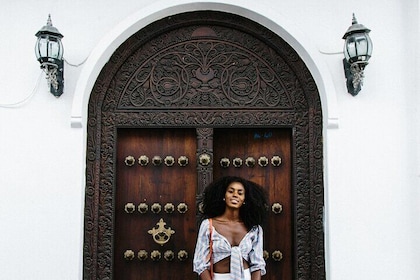 Stone Town Historical Walking Tour with Transfers – Zanzibar