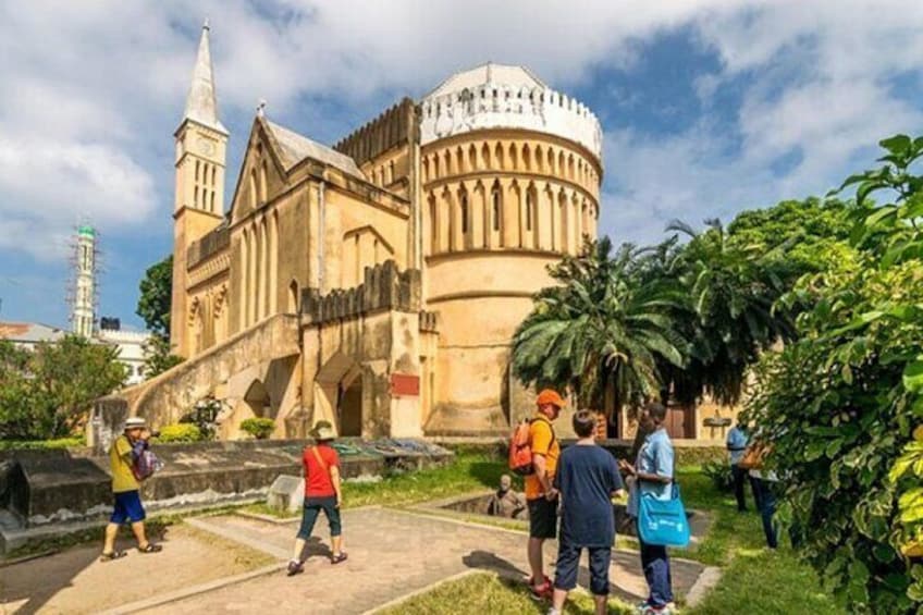 Stone Town Historical Walking Tour with Transfers – Zanzibar