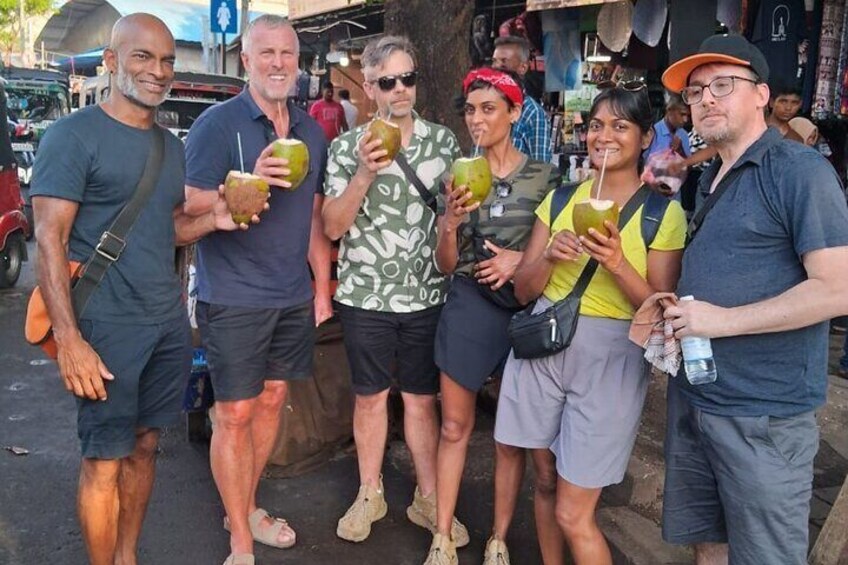 Colombo Food Tour & Sightseeing Evening Tour by Tuk Tuk