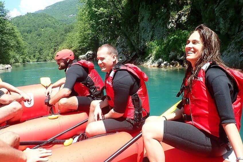 Enjoying Tara river rafting