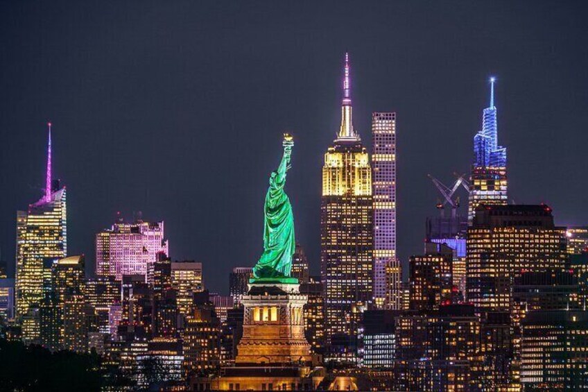 3 Hour NYC Luxury Bus Night Highlights Tour