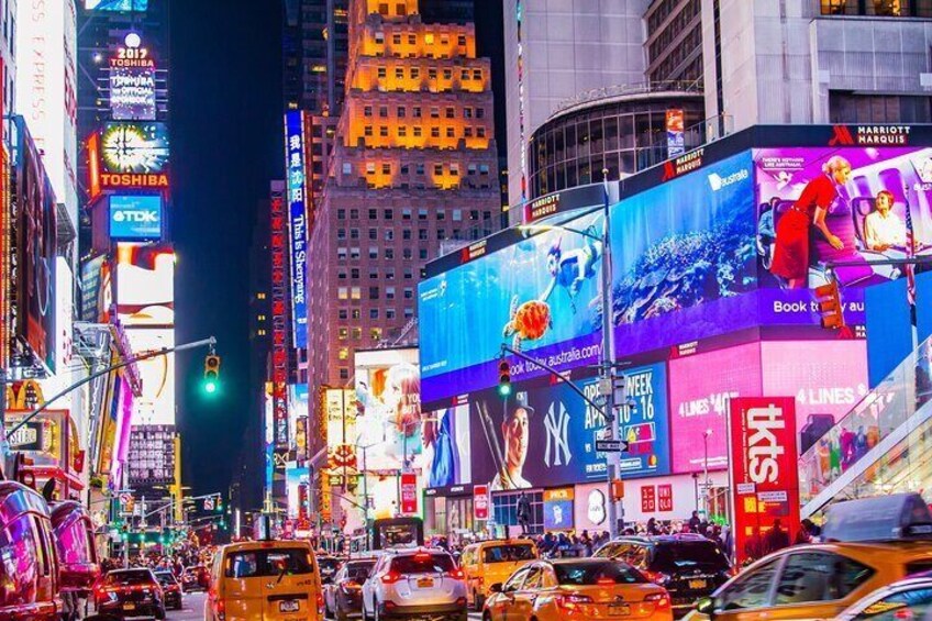 3 Hour NYC Luxury Bus Night Highlights Tour