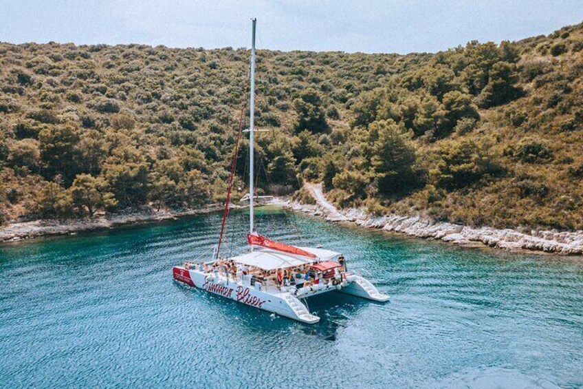 Vidova Gora Tour Bus Coach Catamaran Experience