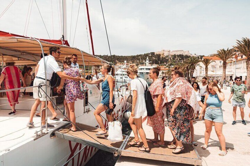 Vidova Gora Tour Bus Coach Catamaran Experience