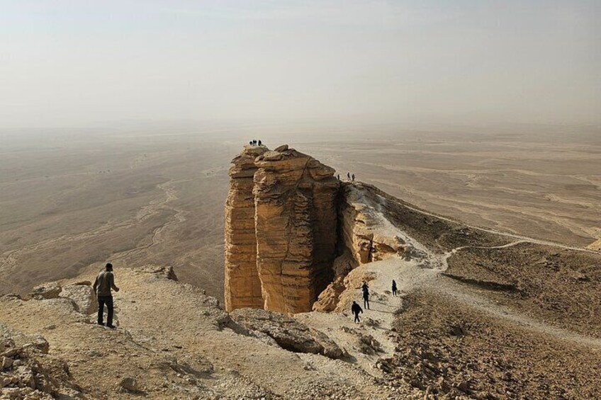 Edge Of The World Sunset Private Tour from Riyadh 