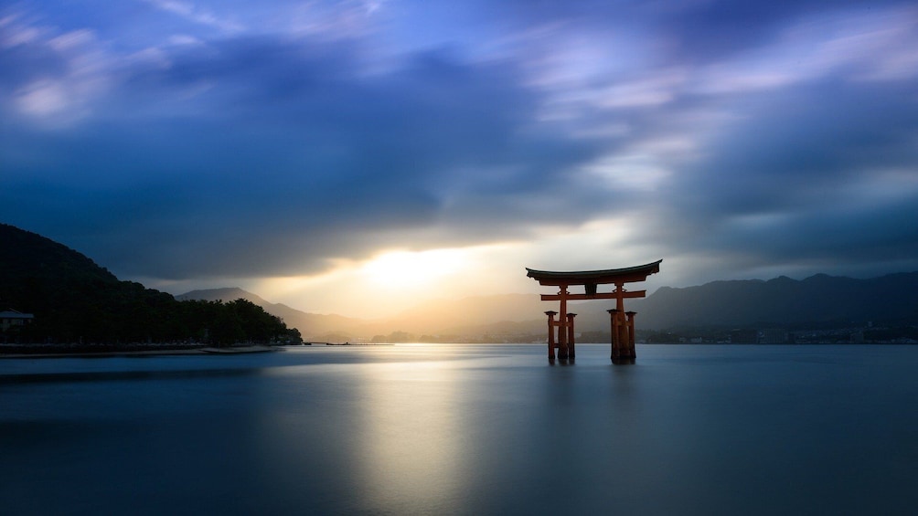 Hiroshima & Miyajima Day trip with Itsukushima from Tokyo by bullet train