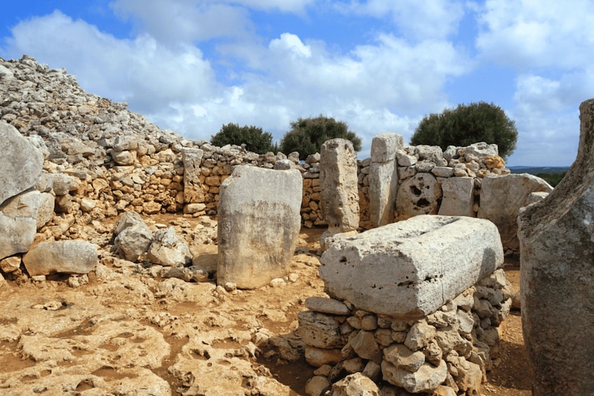 Picture 2 for Activity Menorca: Torre d'en Galmés Talayotic Settlement Experience