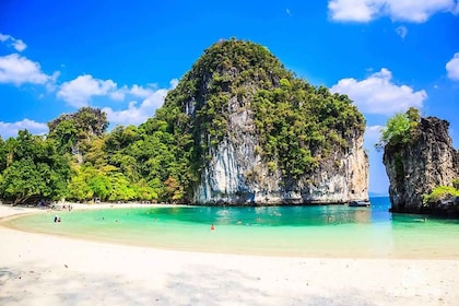 Hong Krabi & James Bond Islands Adventure Tour by Speedboat